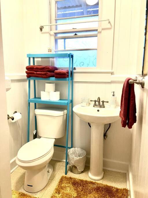 Your Hilo Homebase - Lovely 3 Bedroom In Heart Of Hilo With Ac! Экстерьер фото